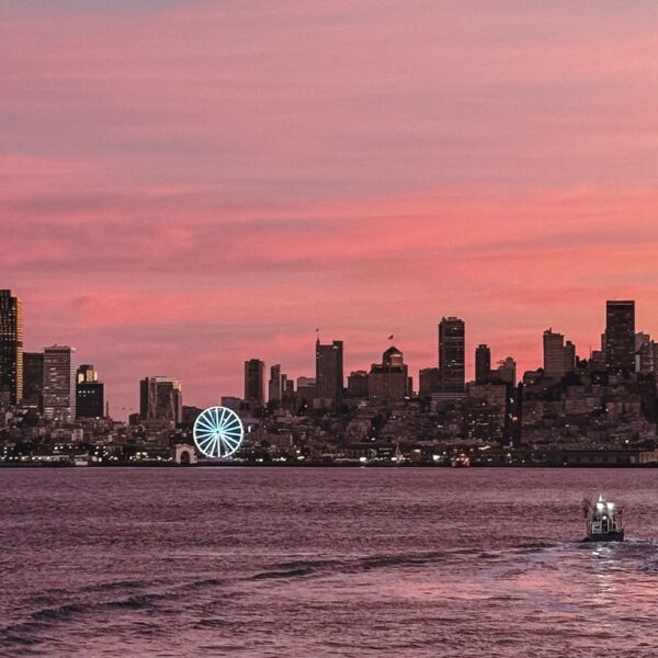 Travel Nurse City Reviews: Honest Thoughts on the Best Cities for Social Life, Food & Nightlife